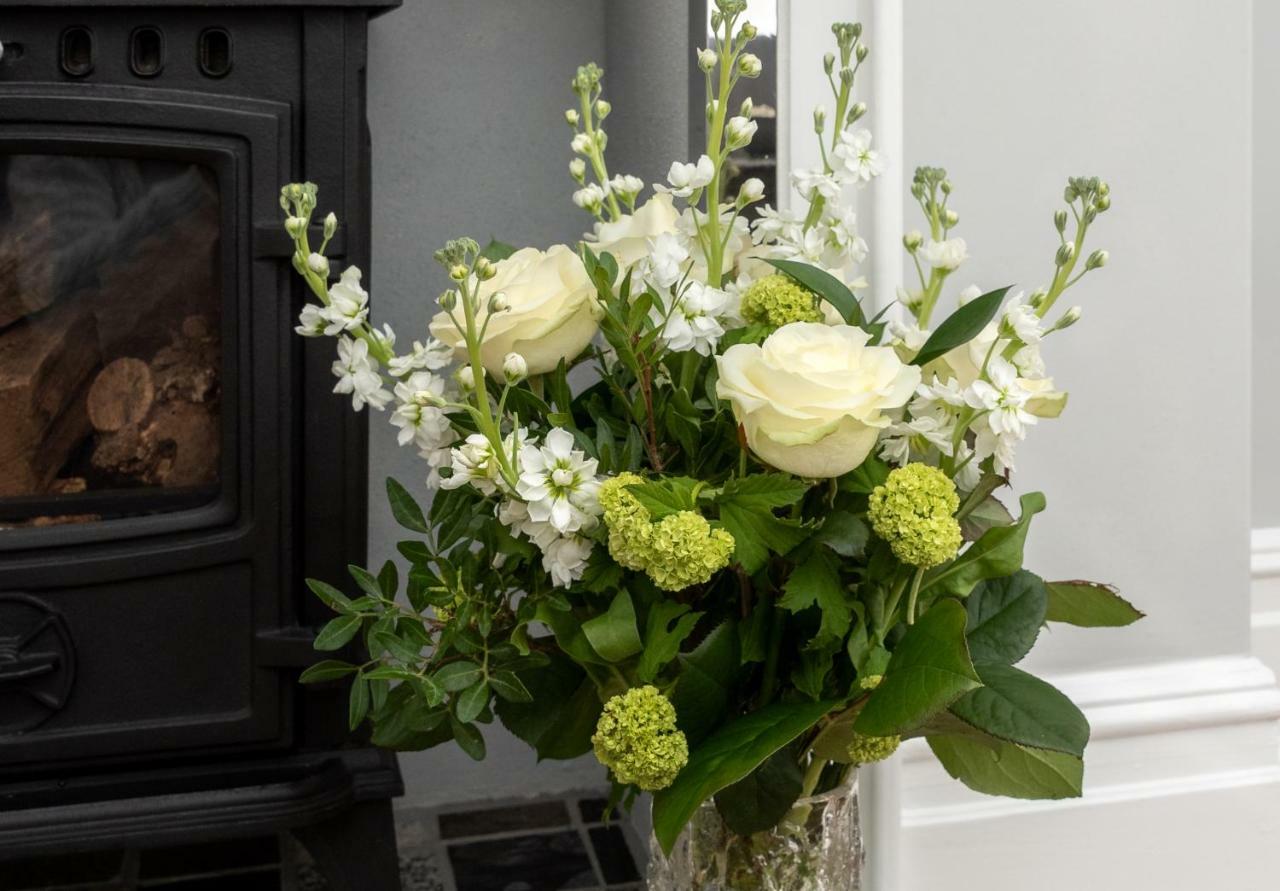 Bed and Breakfast The Dartmouth Boutique B &B Экстерьер фото